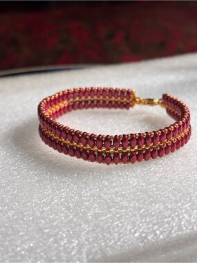 Handcrafted Burgundy and Gold Tone Woven Beaded Bracelet 7.5 inches